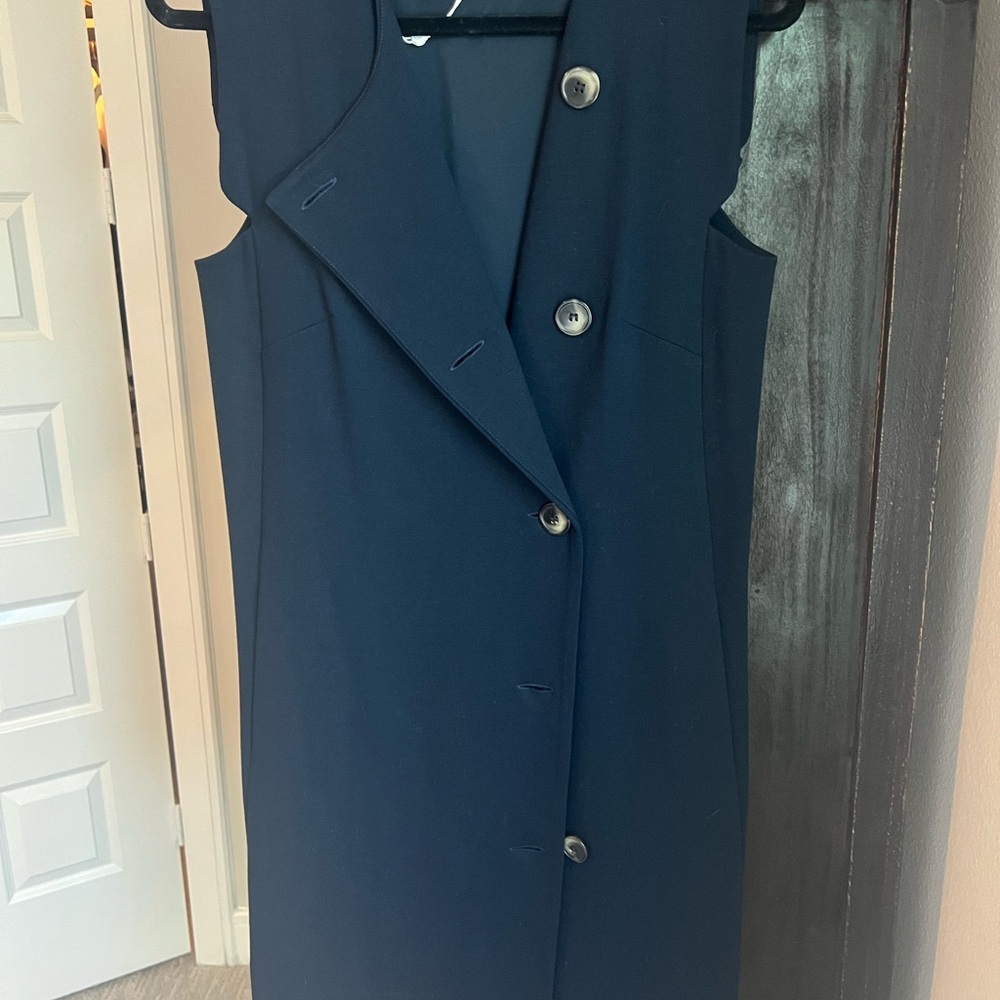 Elegant Navy Sleeveless Dress
